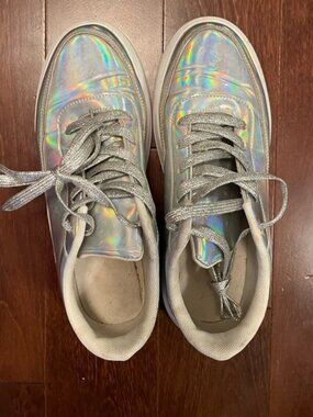 ⭐️ Shiny silver sneakers- size 37